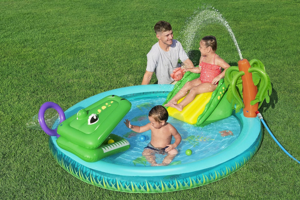 Crocodile Cove Play Center 7'4" x 71 x 28.5"/2.24m x 1.81 x 72cm