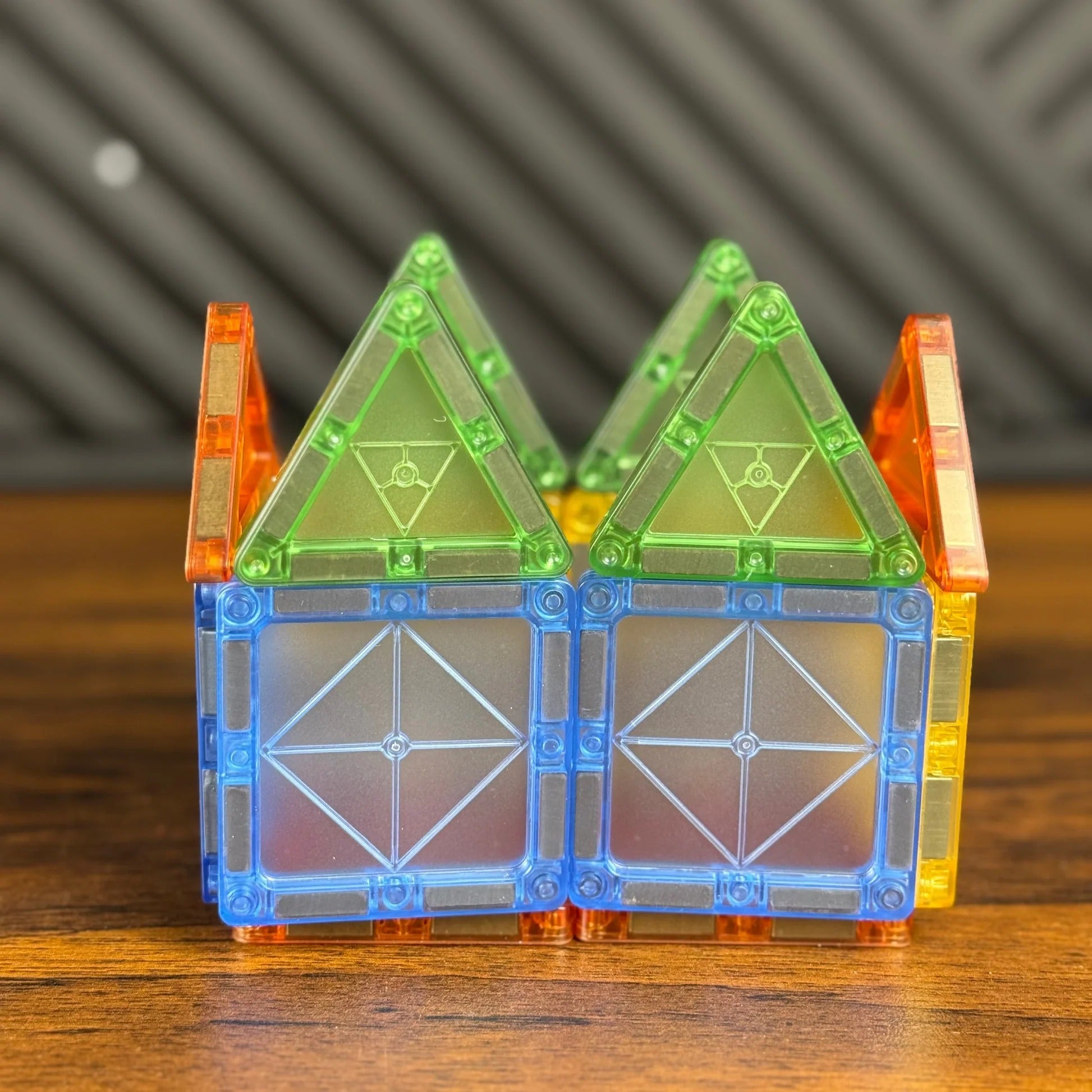 Magnetic Tiles Building Blocks Set – 20 Pieces