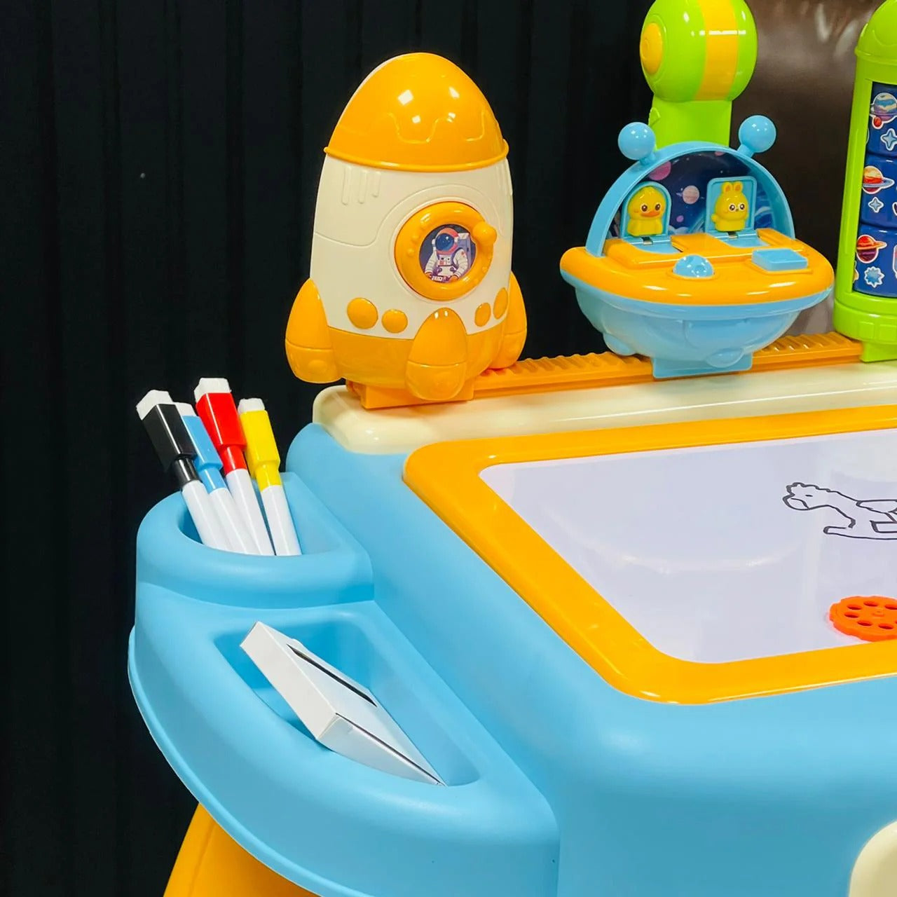 Multi-Functional Kids Projection Painting Table With Stool